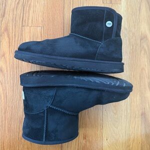 UGG Black Jona Boot with side snap- 6Y